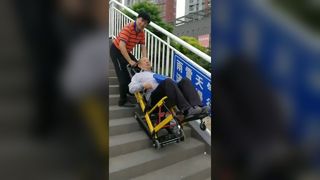 BR-SC003 Sedia a rotelle elettrica motorizzata per salire le scale
